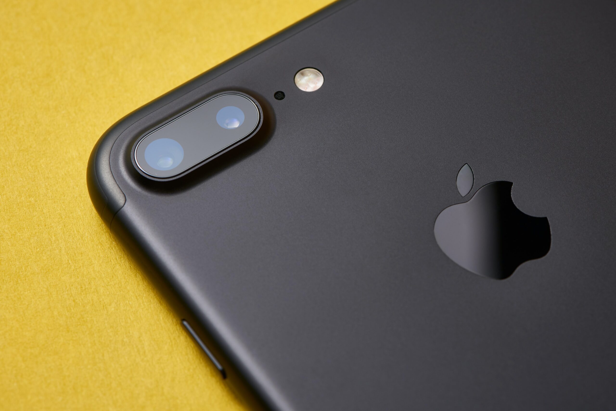 Apple-Black-IPhone-Yellow-Background